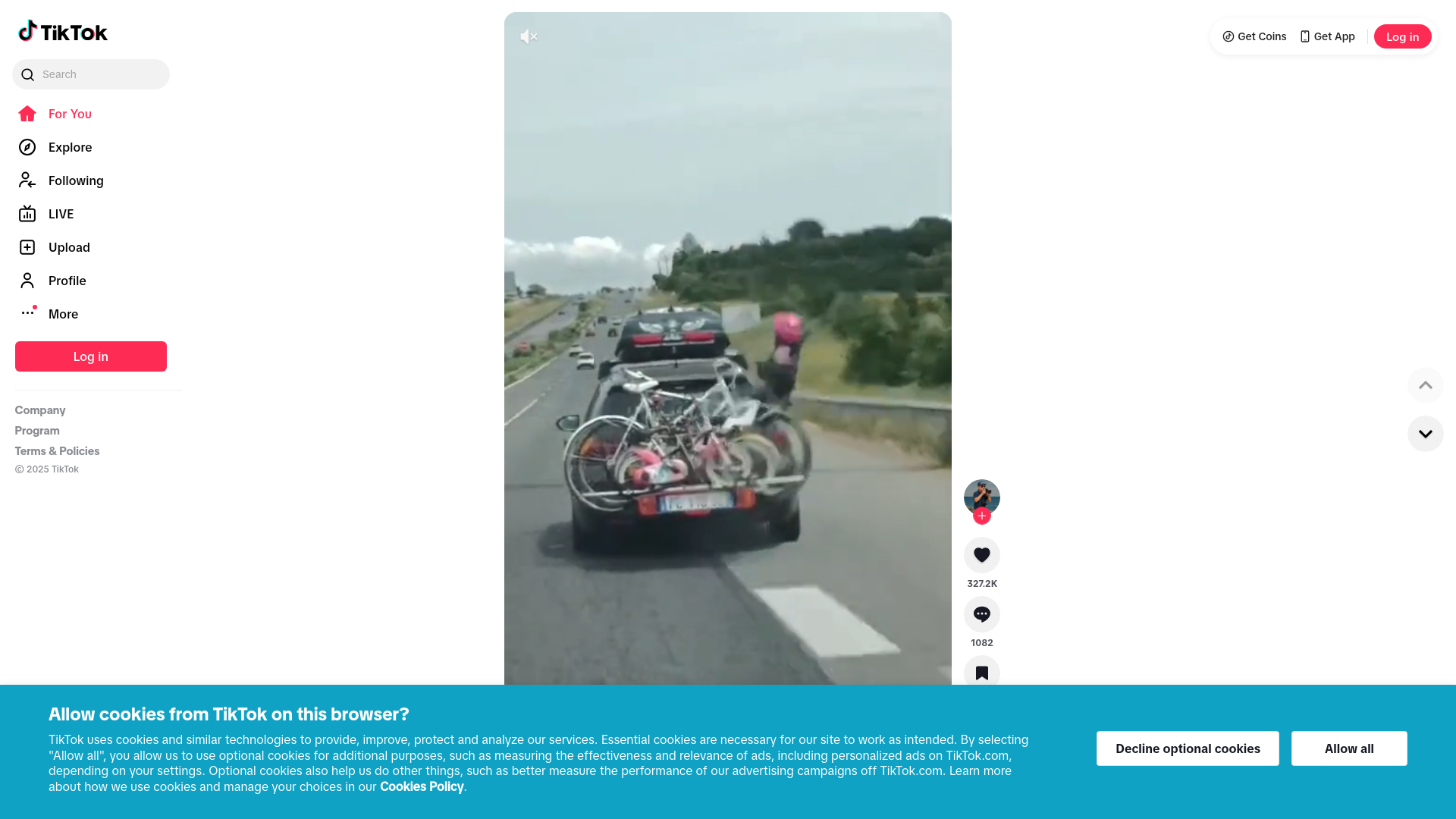 Capture d'écran de Aux Sons des Cloches, location de chalet de vacances avec jacuzzi et sauna privatif.